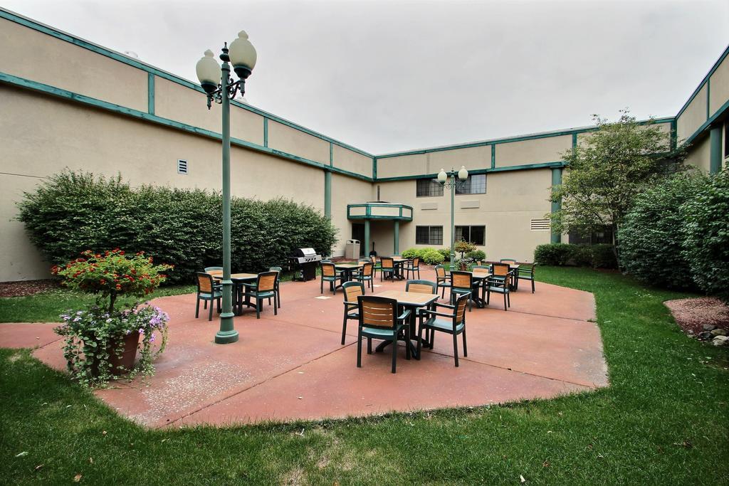 Baymont By Wyndham Madison West/Middleton Wi West Hotel Exterior foto