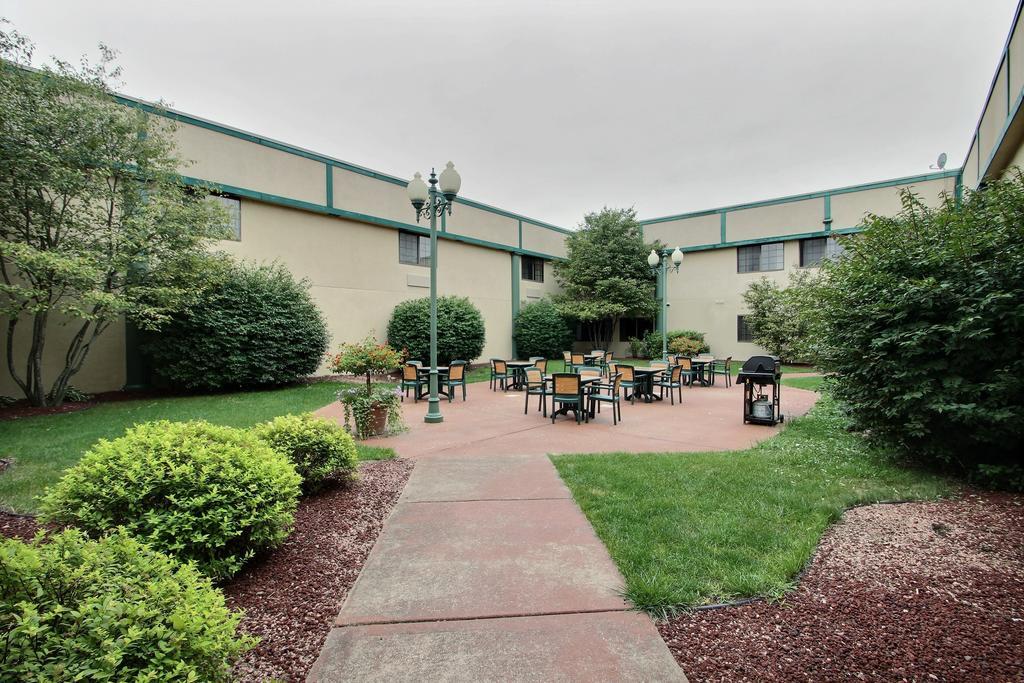 Baymont By Wyndham Madison West/Middleton Wi West Hotel Exterior foto
